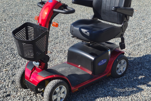 Scooter sovrana per anziani o disabili