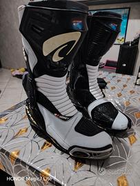 stivali moto forma hornet