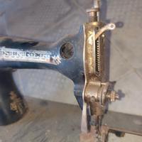 macchina da cucire Necchi