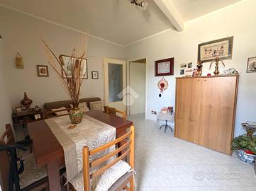 2 LOCALI A MONTE COMPATRI