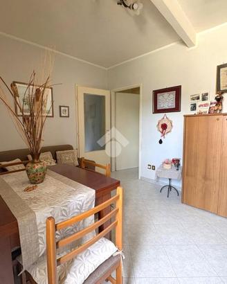 2 LOCALI A MONTE COMPATRI