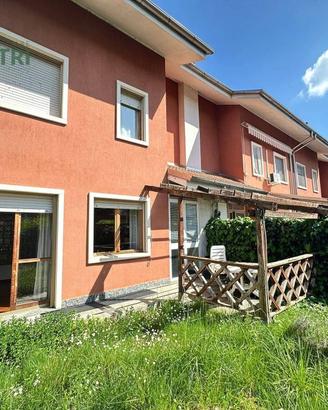 Villetta a schiera di 225 m² con 4 locali e box au