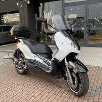 Yamaha X-Max 250