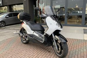 Yamaha X-Max 250