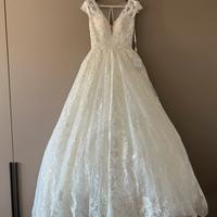 Nuovo abito da sposa con velo mai utilizzato