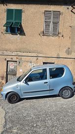 FIAT 600