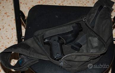 Marsupio da spalla con fondina