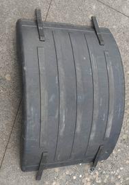 Per Iveco Stralis solo una calotta parafango