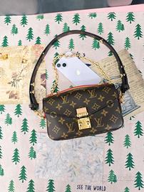 Louis Vuitton Métis Pochette East West