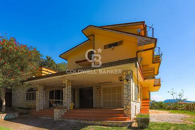 Villa trifamiliare - Anagni