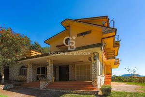 Villa trifamiliare - Anagni