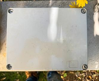 Scatola di derivazione con passacavi KML 25x19,5cm