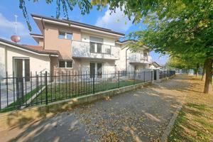 3 LOCALI A POZZUOLO MARTESANA