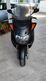 Yamaha majesty 250