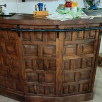 angolo bar + sedie + mobile bottiglie