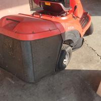 Trattorino tagliaerba