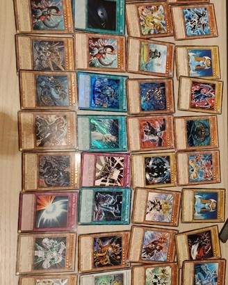 Lotto Yu-Gi-Oh, 150 carte + Deck box ultra Pro