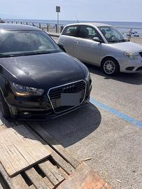 Auto tenuta in modo maniacale