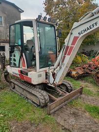 Escavatore Terex Schaeff hr16