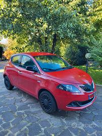 LANCIA Ypsilon 1.0 70CV Hybrid Silver - 2023