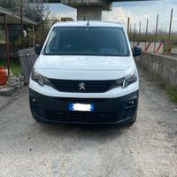 Peugeot Partner  BlueHdi