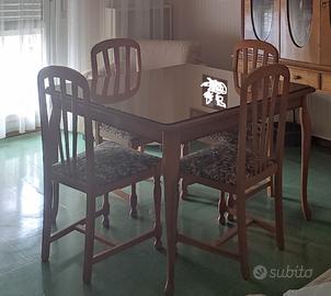 Tavolo e sedie
