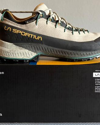 Scarpe da trekking donna in Goretex