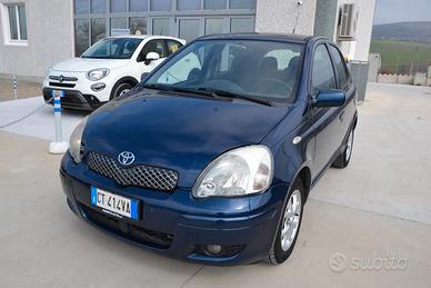 Toyota Yaris 1.0i 16V cat 5 porte Sol