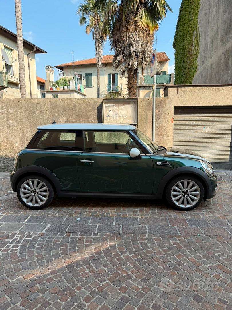 Mini Mini Cooper D 2011 photo 2