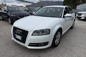 AUDI A3 1.6 TDI 105 CV CR Ambition
