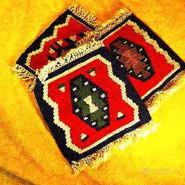 tris di tappetini artigianato sardo