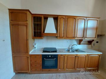  cucina con frigo nuovo