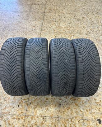 225/45/19  96w Michelin 4 stagioni