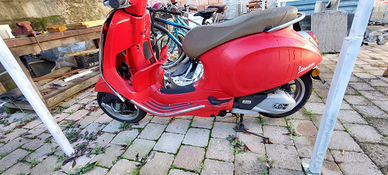 Vespa 125 primavera incidentata