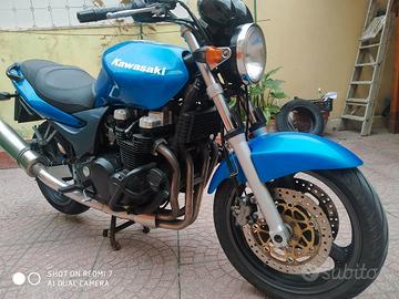 Kavasaki ZR7 - NAKED