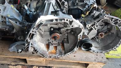 CAMBIO RENAULT KANGOO 1,5 DCI CODICE JR5 154 ANNO 
