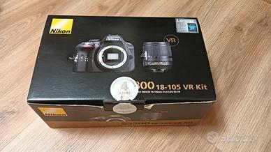 Nikon D3300 con obiettivo AF-S DX Nikkor 18-105 VR