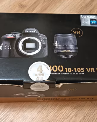 Nikon D3300 con obiettivo AF-S DX Nikkor 18-105 VR