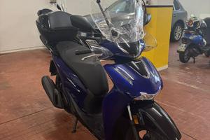 Sh 125 blu vetro km zero