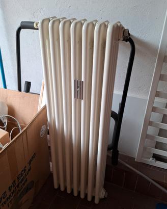 calorifero termosifone radiatore bianco