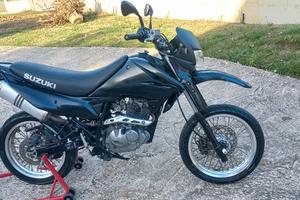 Suzuki DR 125 SM - 2011