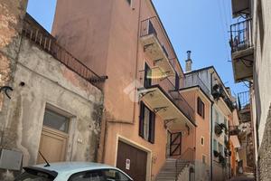 CASA SEMINDIPENDENTE A LANUSEI