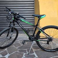 Bici ammortizzata da 26" size 40 Età 11-14 anni