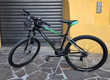 Bici ammortizzata da 26" size 40 Età 11-14 anni