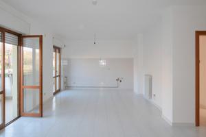 Collecorvino (Pe) appartamento e garage