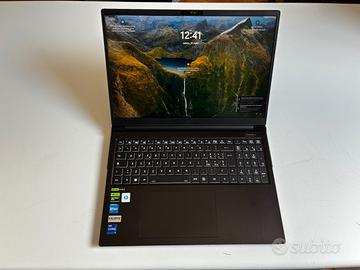 PC Pcspecialist Ionico 16