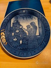 Piatto Royal Copenaghen 1981 originale