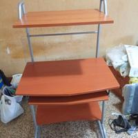 scrivania per computer con piano estraibile 