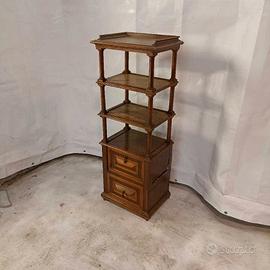 Etagere in stile di inizio 900