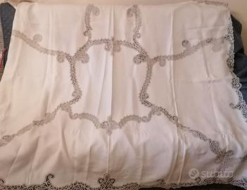 Corredo tovaglia più tovaglioli